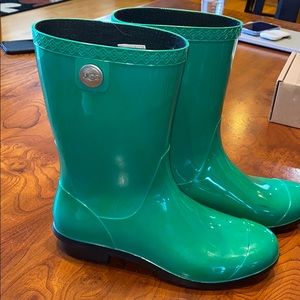 ugg rain boots